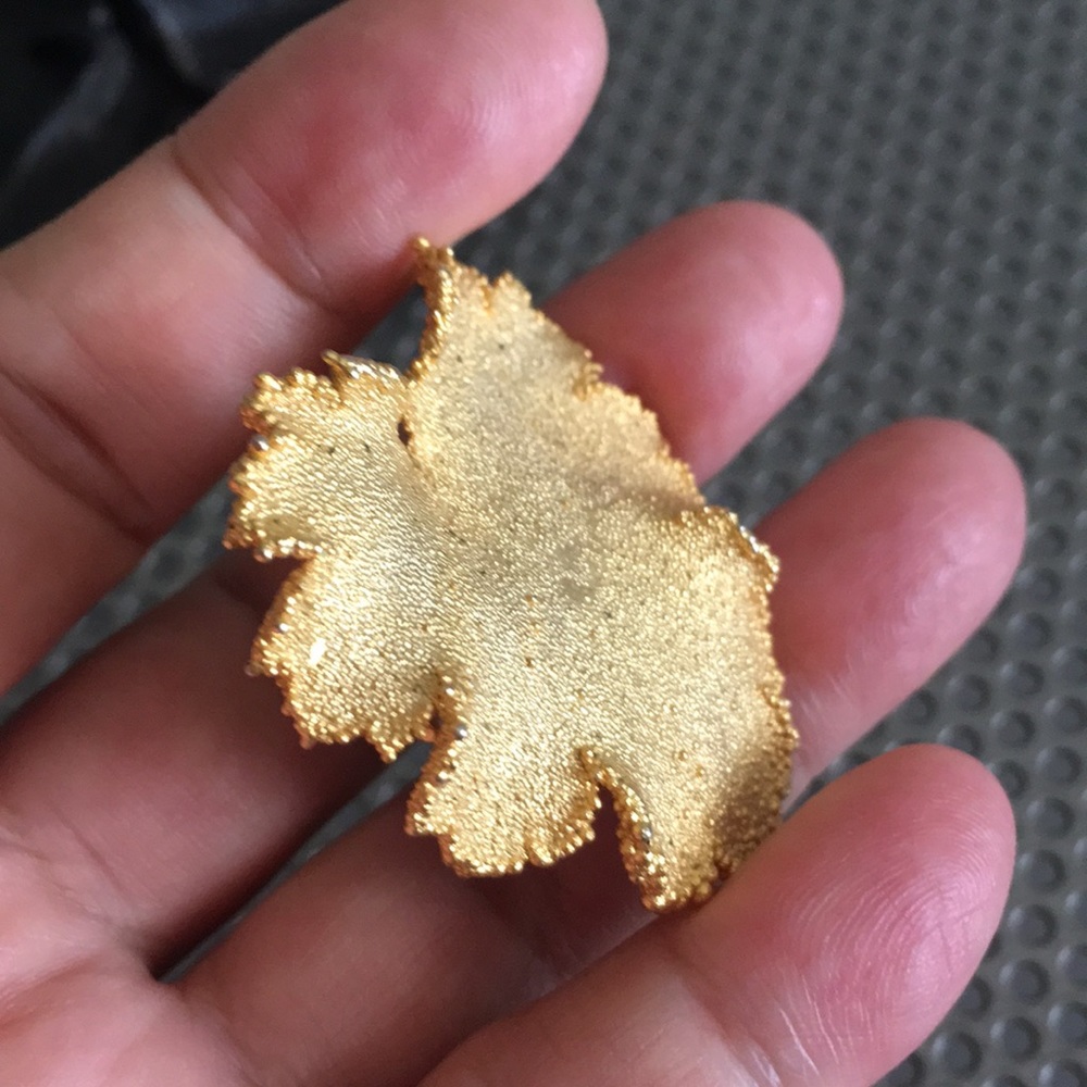 C.70s 24k Gold Dipped Real Leaf Brooch - image 2